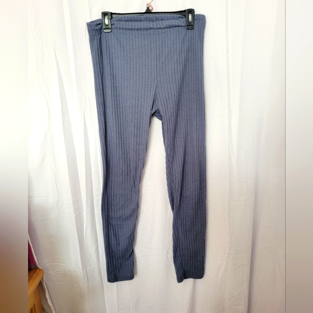 🦜🦜3/$25. Be Yourself  M Slate Blue leggings